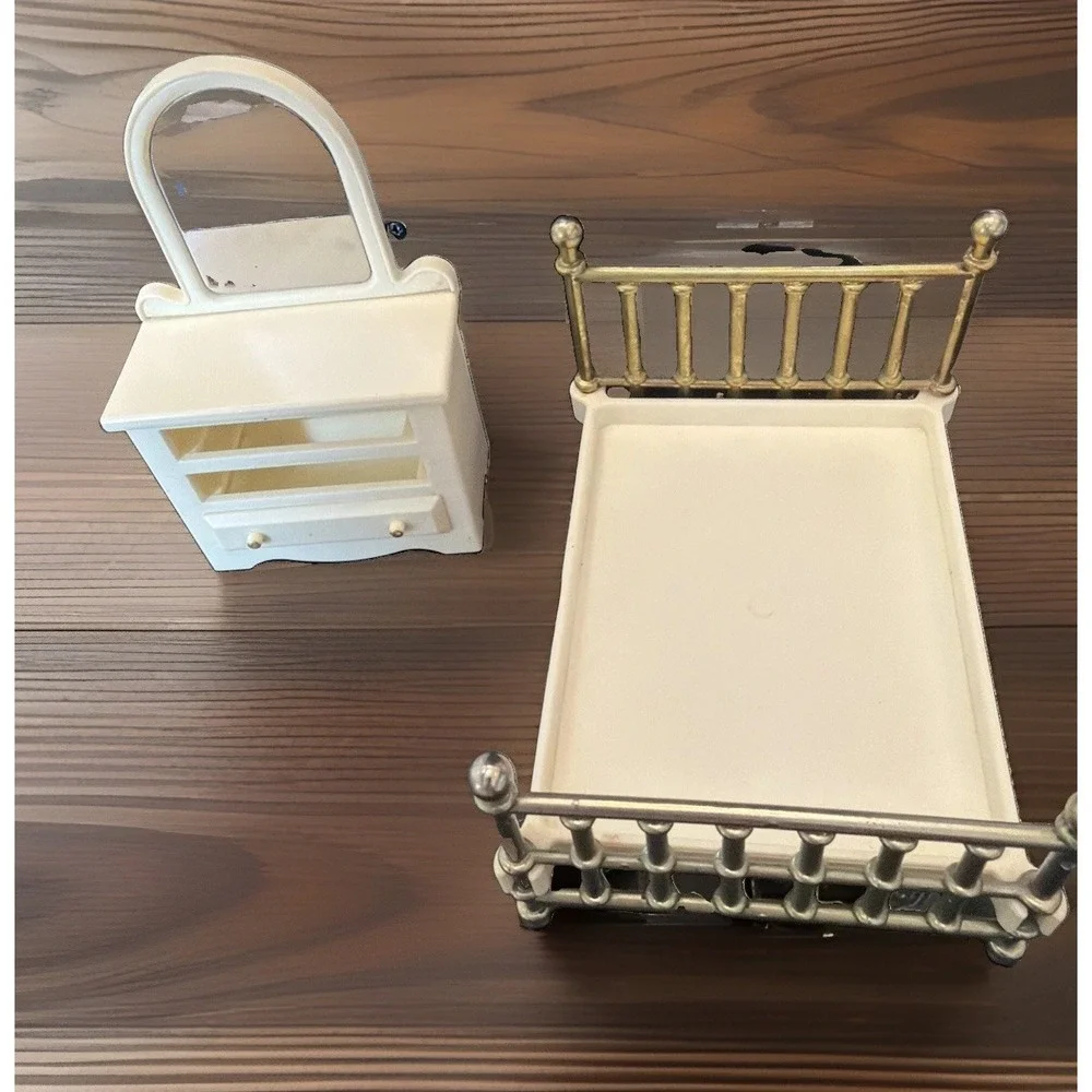 Vintage 1970s Fisher Price Dollhouse Decorator Bedroom Bed Dresser Vanity Set